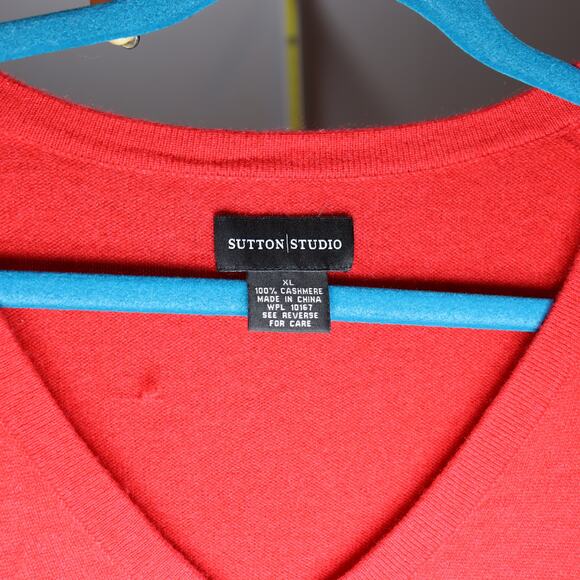 Sutton Studio 100% Cashmere Red V-Neck Sweater Size XL - Picture 3 of 3